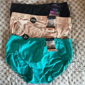 Set of 3 size 7 briefs